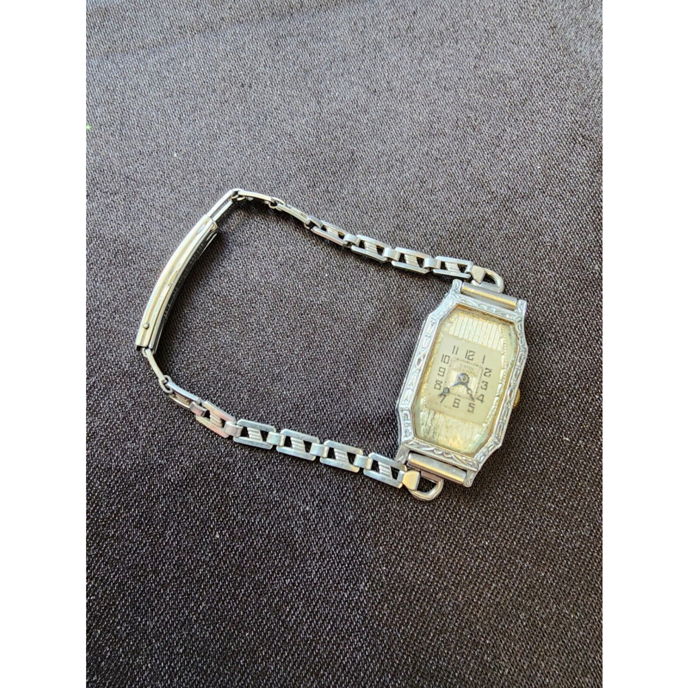 Vintage 1930's Eton 15 Jewel Swiss Movement Watch